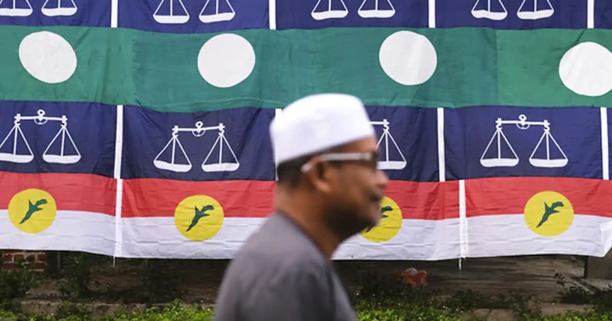 PAS Guna Logo BN di PRN Melaka? Penganalisis Beri Amaran Risiko ‘Senjata Makan Tuan’