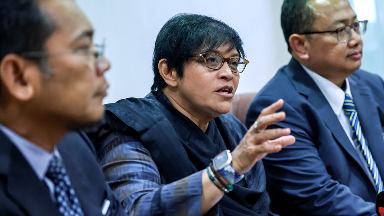 Keganasan Pelajar Bukan Beban Guru Semata-Mata: Azalina Gesa Wujudkan Tribunal Antibuli