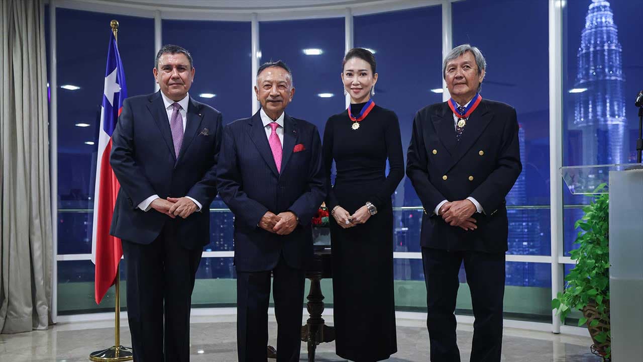 Banggakan Negara: Dua Rakyat Malaysia Dianugerahkan Pingat Berprestij Kerajaan Chile