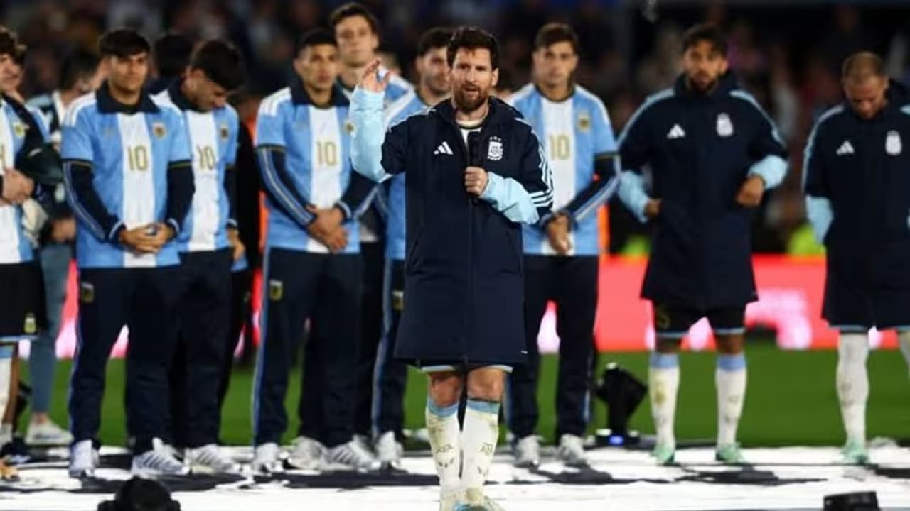 Noktah Legasi 21 Tahun: Lionel Messi Bersara Dari Argentina, Ronaldo Titip Penghormatan Emosi