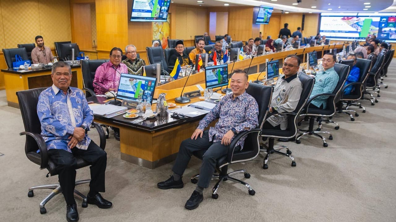 Kadar Sara Diri Beras Merudum 54.3%: Kerajaan Negeri Digesa Segera Warta Jelapang Padi