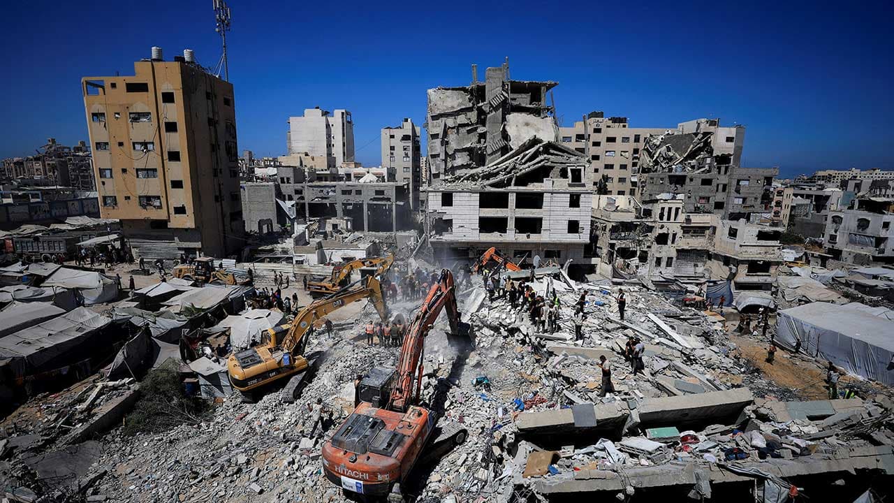 Bahan Asas Disekat Tapi Coklat Dibenarkan: Realiti Sukar Usaha Bina Semula Gaza
