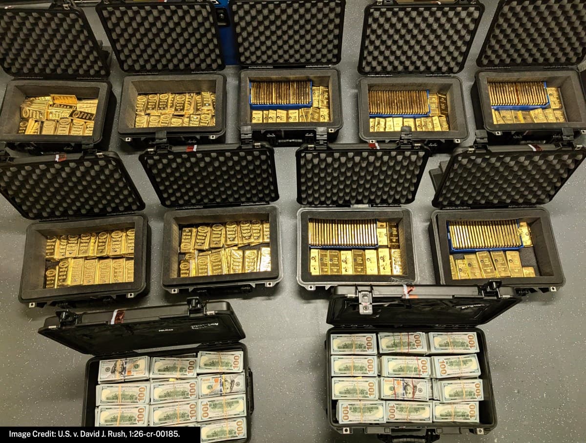 Kelentong Agensi Sendiri, Pegawai Kanan CIA Mengaku Curi Dana AS $200 Juta & Jongkong Emas